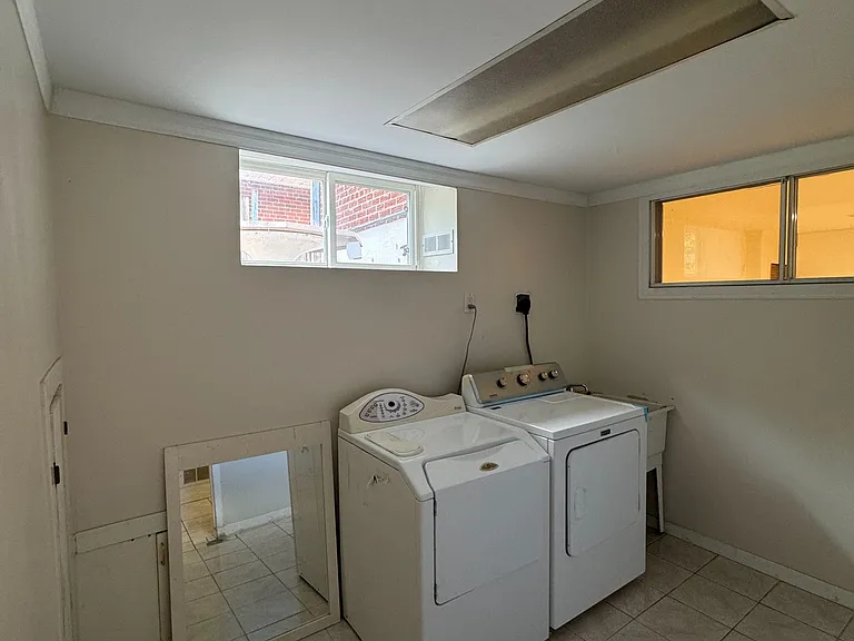 45 Sherwood Forest Dr — Photo 15