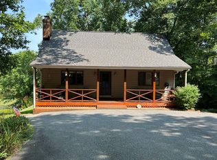 18 Mill Pond Rd, Urbanna, VA 23175