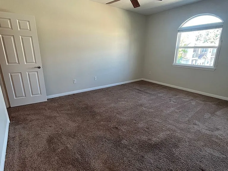 13045 Evening Creek Dr #43 — Photo 15