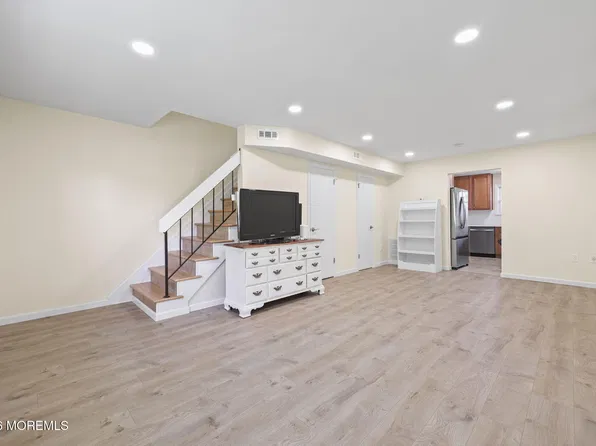 2 Briar Mills Dr #2, Brick, NJ 08724