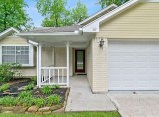 69 Fallshire Dr, Spring, TX 77381