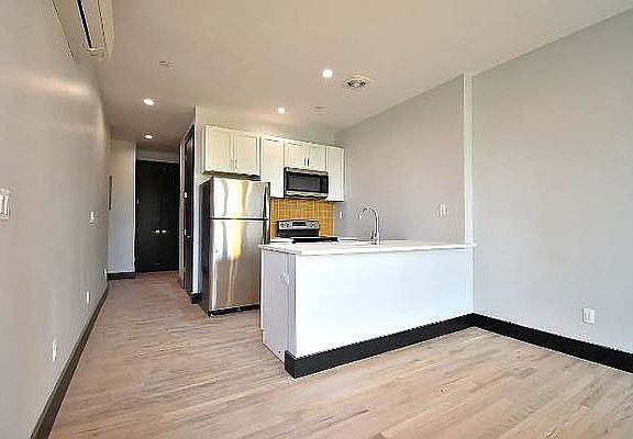2nd image of 1849 Cross Bronx Expy APT 3B