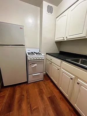 Rented by Corcoran | media 6