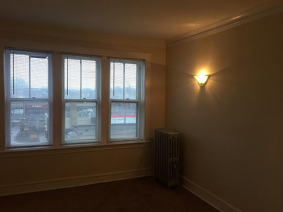 2nd image of 2127 Oak Park Ave APT H3