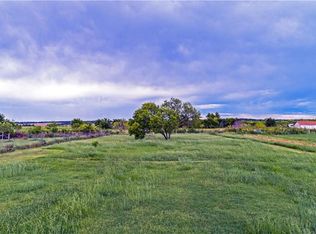 8621 Linden Rd, Del Valle, TX 78617