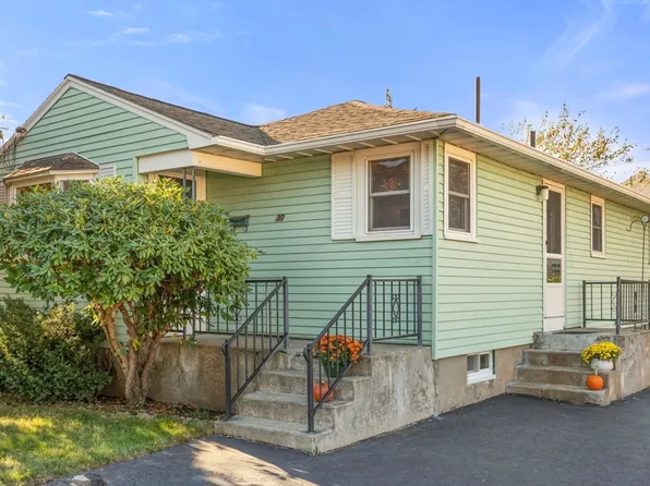 30 Wampum Ave, Waltham, MA 02451