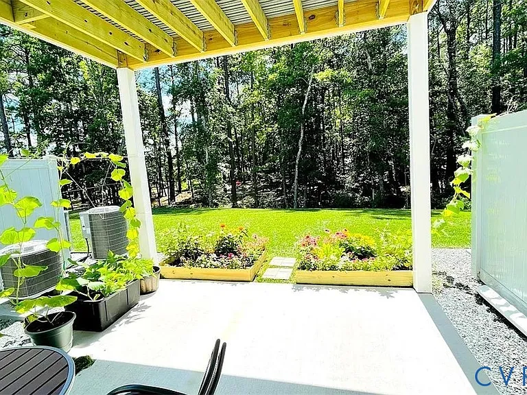 10518 Seneca Falls Pl — Photo 17