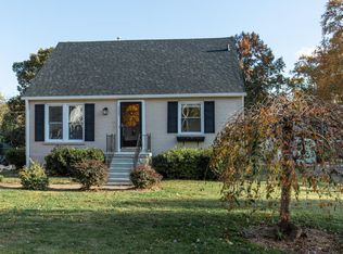 4022 Gloucester Rd, Saint Matthews, KY 40207