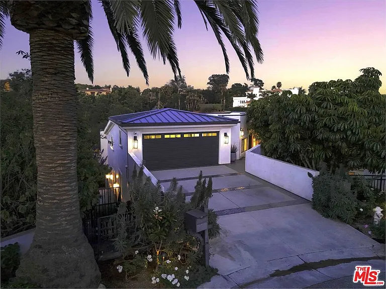 28935 W Beach Ln — Photo 40