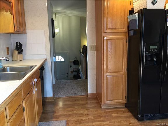 4th image of 6998 Waring Cir