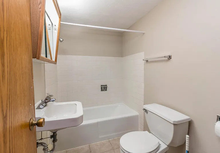 Bylund Apartments — Photo 8