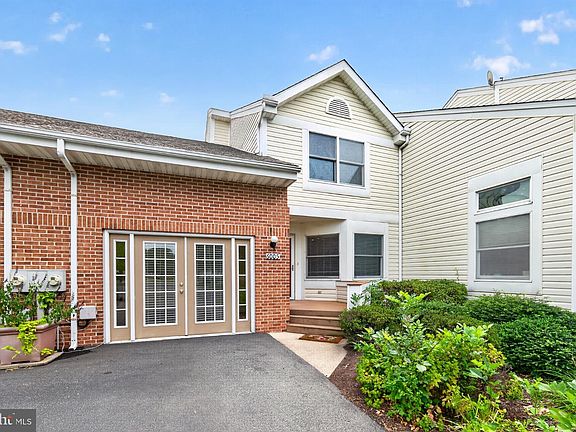 3rd image of 6005 Bridgepointe Dr