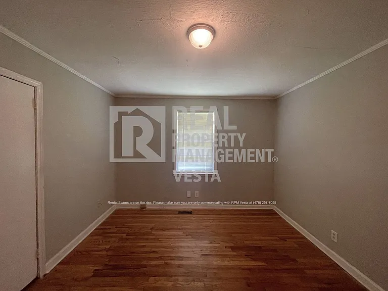 3242 Toole Dr — Photo 9