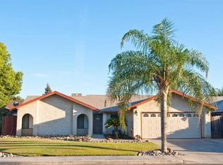 5621 W Seeger Ct, Visalia, CA 93277