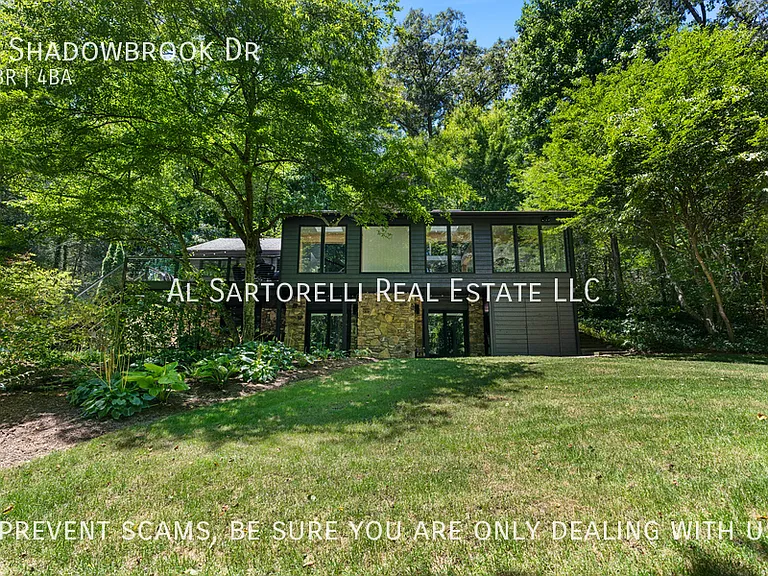 9 Shadowbrook Dr — Photo 3