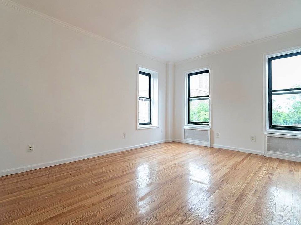 1st image of 748 E 9th St #B1