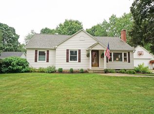 627 Cherry St, Oconomowoc, WI 53066