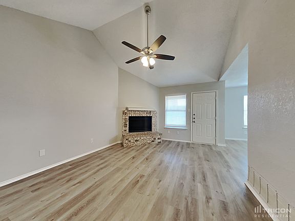 3rd image of 4656 Goldrock Dr