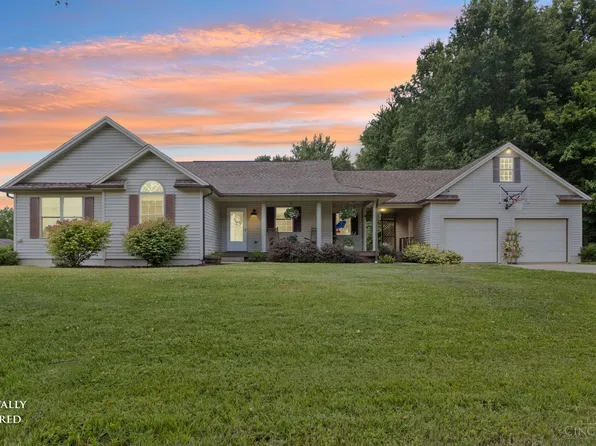 155 Station Dr, Georgetown, OH 45121
