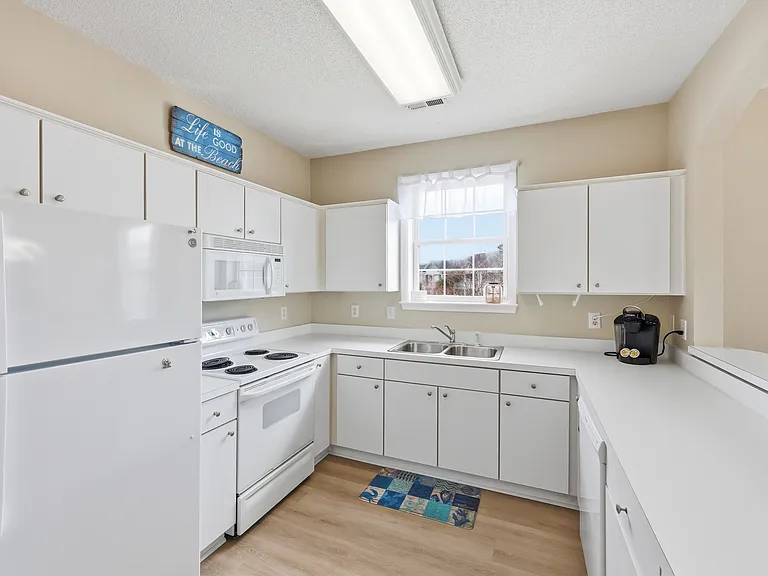 Enjoy the convenience of a fully equipped kitchen.