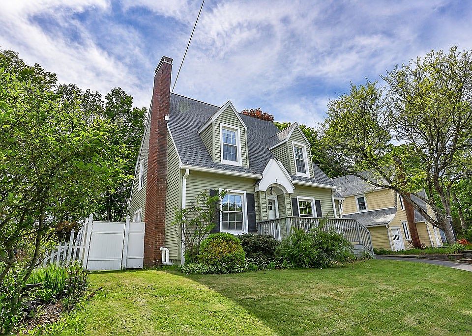 1st image of 6 S Belmont Cir