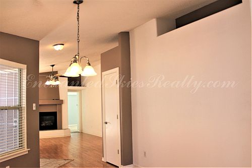 5th image of 9005 Eagle Vista Dr NE