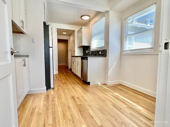 4th image of 29 N Ellsworth Ave