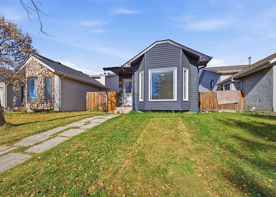 1st image of 36 S Taradale Close NE