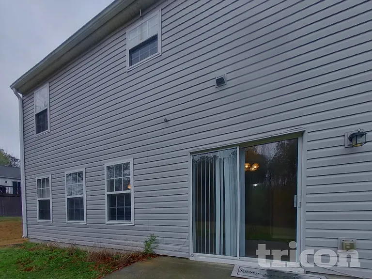 693 Grandview Cir — Photo 15