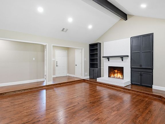 3rd image of 306 Dove Creek Trl