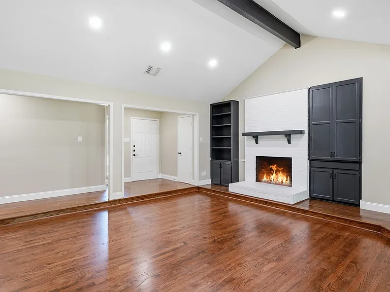 306 Dove Creek Trl — Photo 3