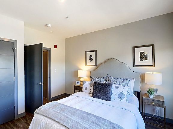 4th image of 136 Canal St #304