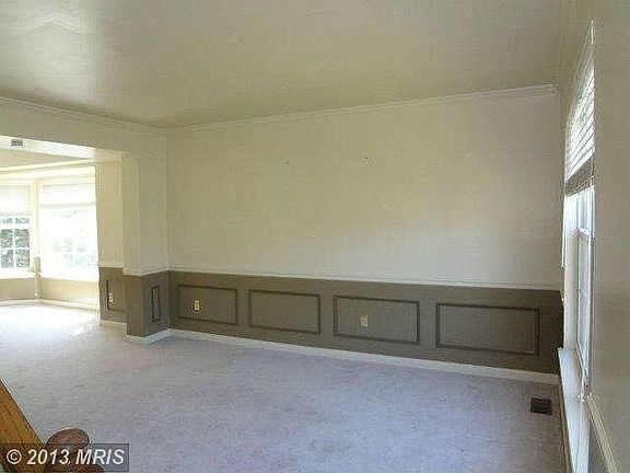 3rd image of 2241 Deadora Dr