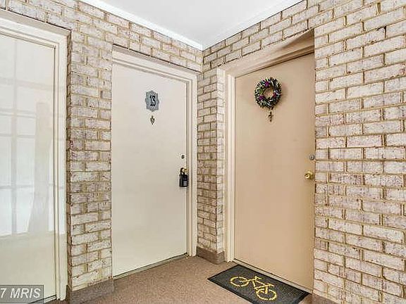 3rd image of 12701 Gordon Blvd APT 13