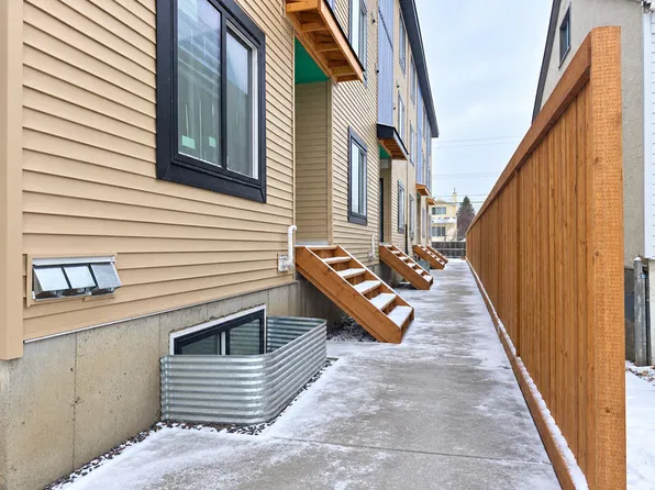 11135 Groat Rd NW, Edmonton, AB T5M 3K1