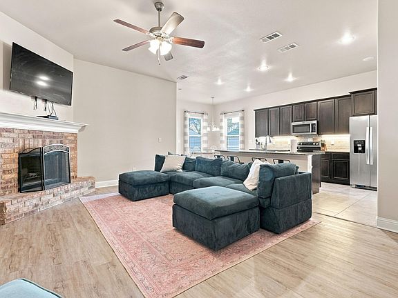 4th image of 7451 104th St