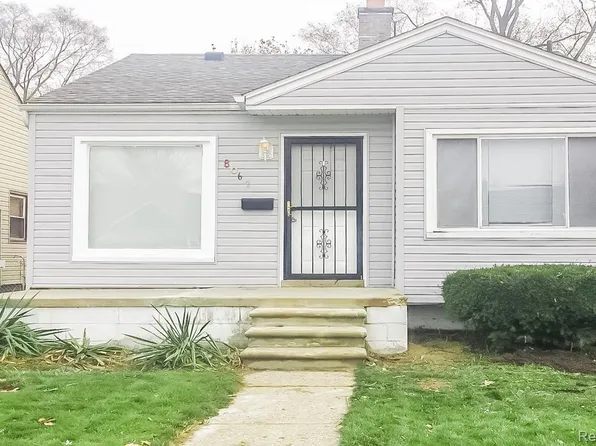 8062 Grandville Ave, Detroit, MI 48228