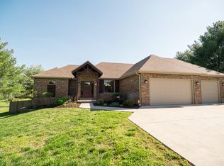 3966 E Ridgewood Dr, Springfield, MO 65809