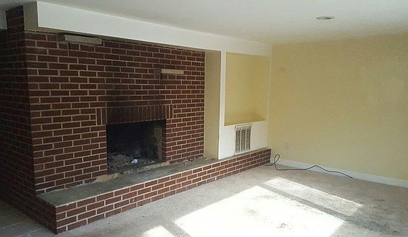 3rd image of 5050 Lincoln Ave