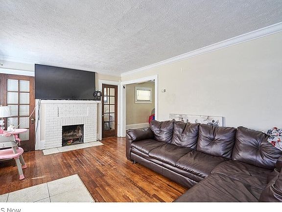 5th image of 941 Dresden Rd
