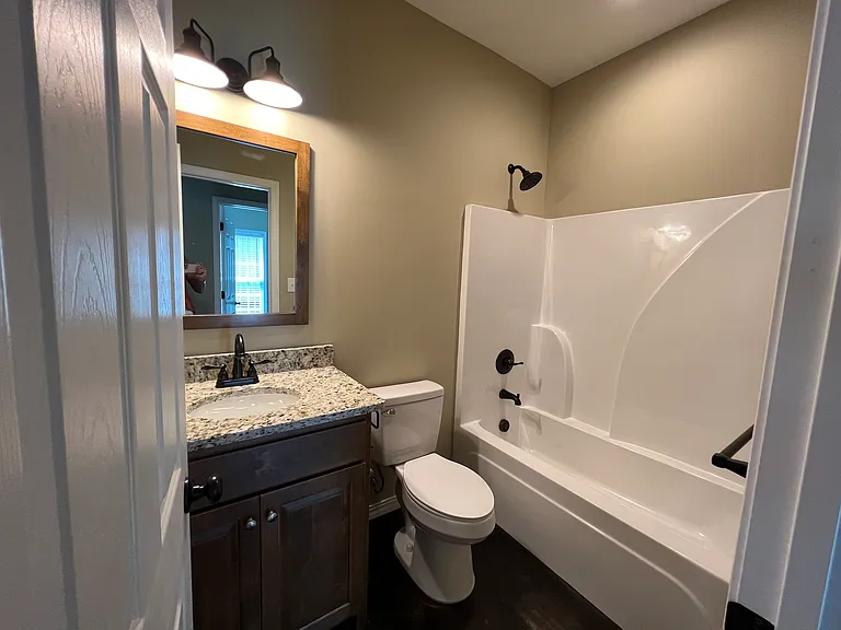 12914 Churchill Dr #B — Photo 10