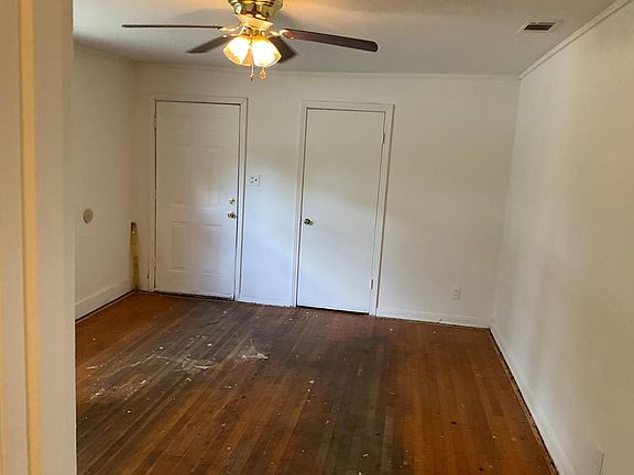 2nd image of 3103 Beatty St