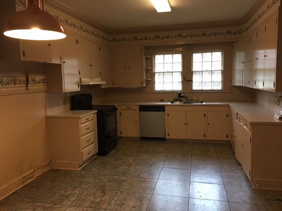 5th image of 3501 Olive St