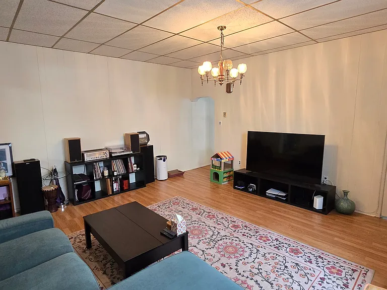4261 River Rd — Photo 9