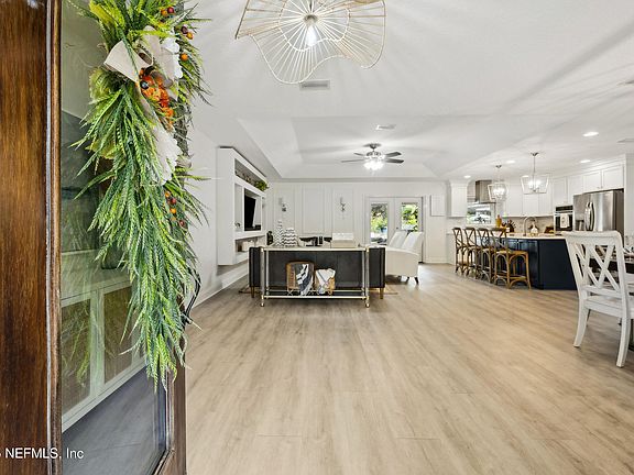 2nd image of 95103 GREENBERRY Road