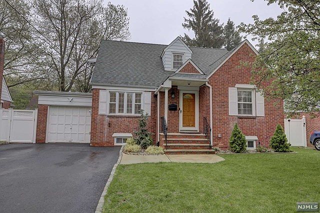 1st image of 27-05 Southern Dr
