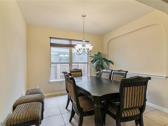 2nd image of 617 Purtis Creek Ln
