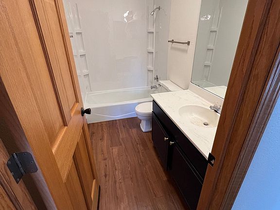 2nd image of 816 S Lincoln Ave #442