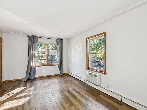 3rd image of 3640 Aldrich Ave S #3
