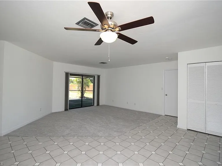 224 Erie Dr — Photo 3